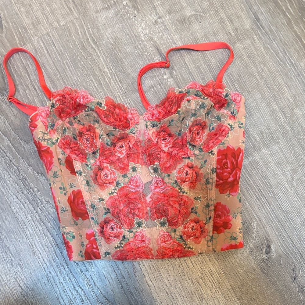 NWT Victoria’s Secret Floral Lace Bustier Crop Top in Coral Red